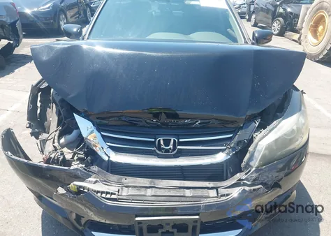 2013 Honda Accord Sport z USA, uszkodzony, nr VIN 1HGCR2F51DA236224